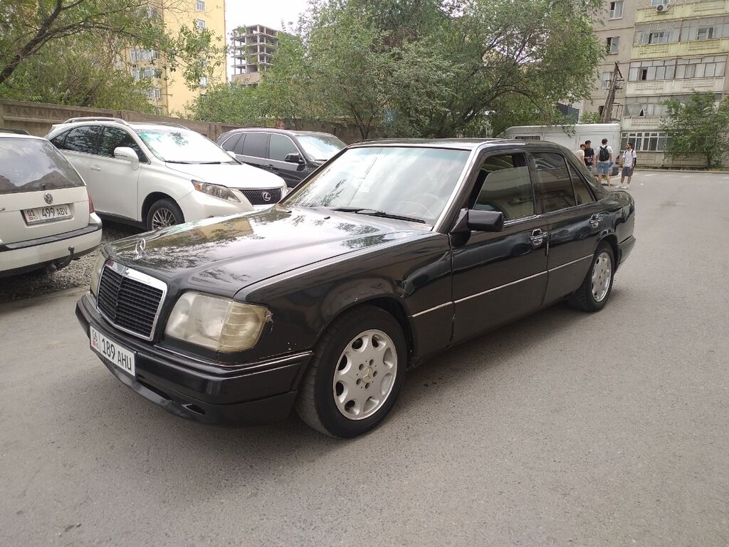 Срочно срочно продаю Мерседес Бенс 220 360000 KGS Mercedes Benz