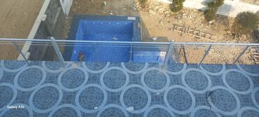 Pilləkən məhəccərləri: Paslanmayan metaldan olan müasir üslubda hazırlanmış pilləkən və eyvan — 6