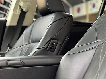 Lexus: Lexus ES: 2018 г., 2.5 л, Вариатор, Гибрид, Седан — 8