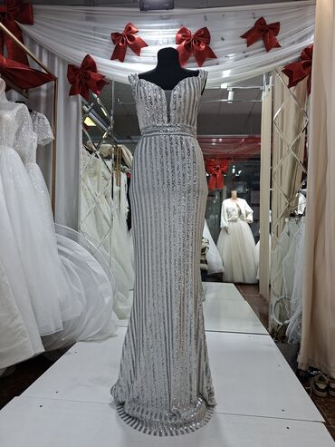 Вечерние платья: Вечернее платье, Русалка, Длинная модель, Без рукавов, Шлейф, M — 9