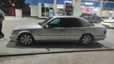 Продажа авто: Mercedes-Benz E 220: 1994 г., 2.2 л, Механика, Бензин, Седан
