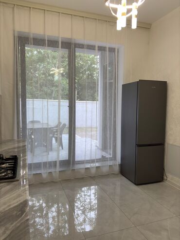 Günlük kirayə evlər: 100 kv. m, 4 otaqlı, Kombi, İşıq, Su — 18