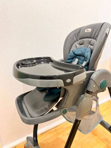 Yemək masaları, oturacaqları: Uşaq üçün yemek masasıdır.Markası Pouchdur.Teze alınıb.Az işlenib,heç — 2