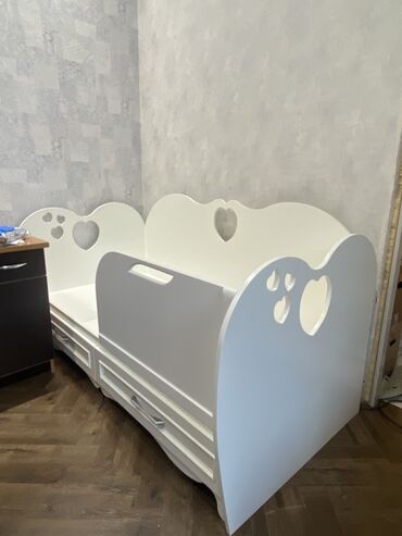 Yataq otağı dəstləri: Uşaq üçün funksional ağ çarpayı - Material: möhkəm MDF/şpon lövhə, ağ — 5