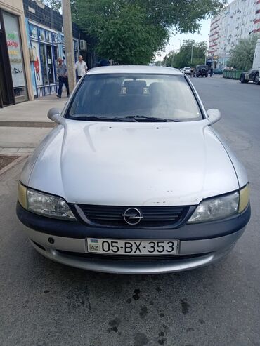 uaz satiram: Opel Vectra: 1.6 l | 1997 il | 400000 km Sedan