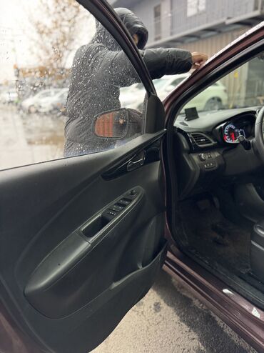 Chevrolet: Chevrolet Spark: 2020 г., Автомат, Бензин — 10