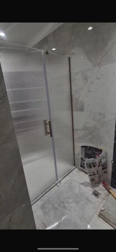 Duş kabinaları, arakəsmələr: Arakəsmə, Künc üçün — 5
