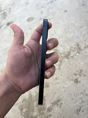 Apple iPhone: IPhone 13, Qara, Face ID — 4