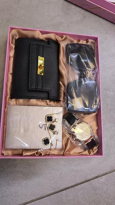 Parfemi: Zenski poklon setovi — 12