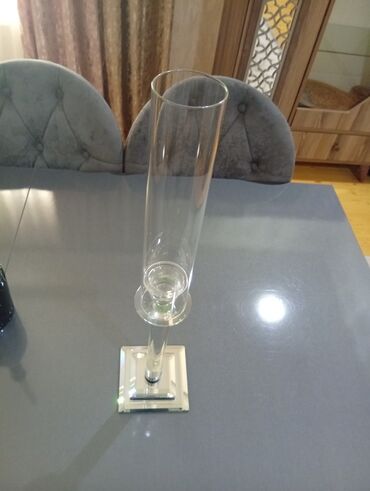 бронзовые подсвечники антиквариат: Şüşə dekorativ vaza/şamdan - Material: şəffaf qalın şüşə - Dizayn
