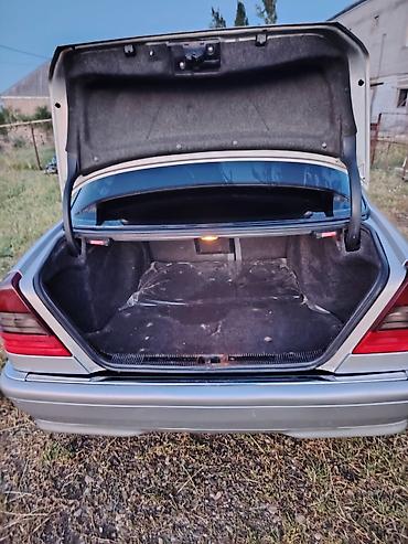 mercedes benz 208 d: Mercedes-Benz C-Class: 2.8 l | 1999 il Sedan — 7