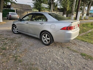 меняю варианты: Honda Accord: 2004 г., 2 л, Типтроник, Бензин, Седан