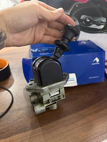 qosqu: Satılır — SAMPA 091.103 əl tormoz kranı (Hand Brake Valve) Yeni — 3