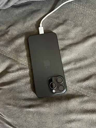 IPhone 15 Pro Max, цвет «чёрный титан» - Экран 6.7", OLED Super