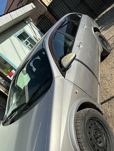 infinity g35: Nissan Primera: 2003 г., Бензин, Хэтчбэк — 3