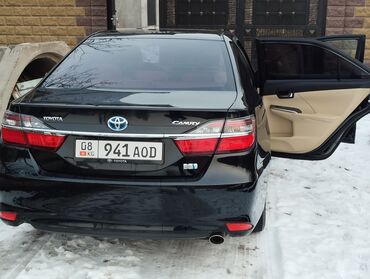 хорошим состоянием: Toyota Camry: 2017 г., 2.5 л, Вариатор, Гибрид, Седан