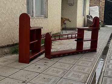 Подставка для цветов либо для книг