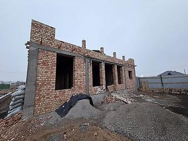 Продажа коттеджей и домов: 🏡 Продаётся участок с домом в районе Аламедин, Чекиш Ата! 📍 Участок – — 1