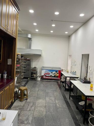 Digər kommersiya daşınmaz əmlakı: Yeni Yasamalda yol kənarı ümumi sahəsi 95 kv,m olan, obyekt təmirli — 4