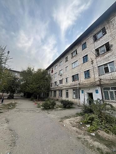 7 мкр: 1 комната, 12 м², Манас-Ата мкр., Общежитие, 2 этаж, Старый ремонт — 1