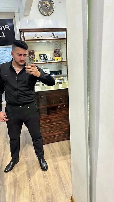 2 ci mikrorayon: Salam ozume kiraye ev axtariram 25 yasim var programist islirem hemde — 1
