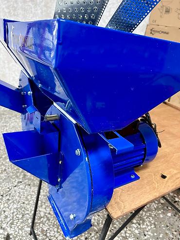 Товары и оборудование для с/х животных: Компания "ТехноМаш" предлагает две модели дробилок, предназначенные — 9