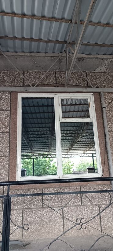 пластиковый окон: Деревянное окно, цвет - Белый, Б/у, Самовывоз