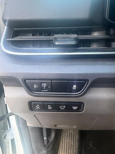 Kia: Kia Carnival: 2024 г., Минивэн — 15