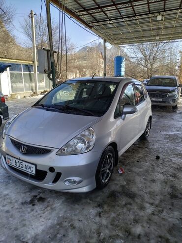 хорошему клиенту: Honda Jazz: 2005 г., 1.3 л, Вариатор, Бензин, Кабриолет