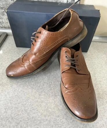 gün eynekleri: Məhsul: Kişi klassik dəri ayaqqabısı – broq üslubu - Rəng: qəhvəyi -