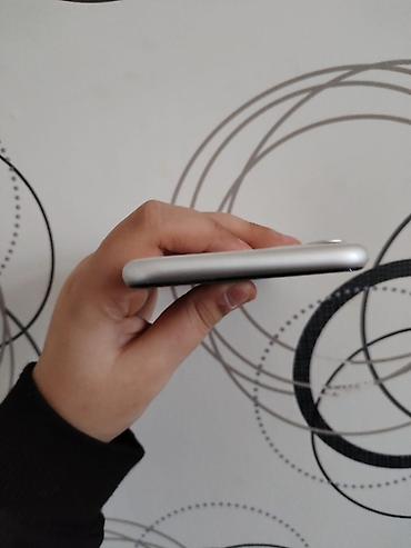 Apple iPhone: IPhone 11, 128 GB, Ağ, Simsiz şarj, Face ID — 9