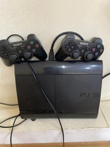 сколька стоит плейстейшен 4: Salam Playsatation 3 Super Slim satilir icinde 28 Oyun verilir 3 pult