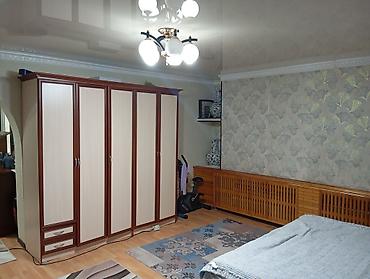 Продажа помещений свободного назначения: Продаю 2 дома на одном участке, первая линия, можно под бизнес. Общая — 5