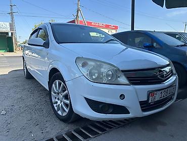 Opel Astra: 2008 г., 1.6 л, Механика, Бензин, Седан