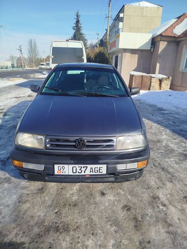 венти: Volkswagen Vento: 1992 г., 1.8 л, Механика, Бензин