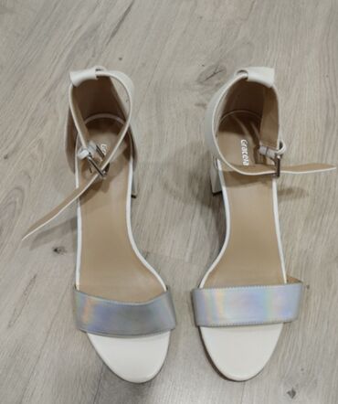 grubin papuče ženske: Sandals, Graceland, 41