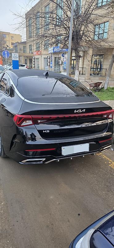 pec satisi: Kia K5 – sedan, qara rəng. - Yeni nəsil Kia loqolu, agressiv ön — 9