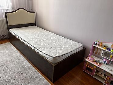 ikinci əl yatağ: İşlənmiş, Təknəfərlik çarpayı, Bazalı, Matras ilə, Siyirməsiz — 4