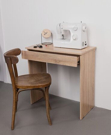 столы в кафе: Компьютерный Стол, цвет - Белый, Новый