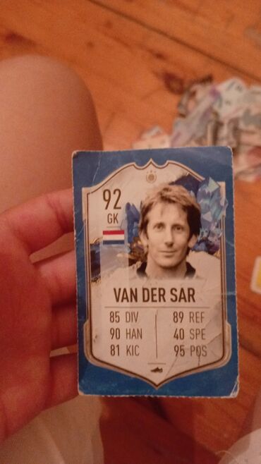 Manejlər: Van der sar satılır 100qəpiyə