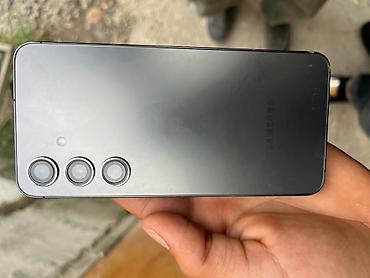samsung galaxy a8: Samsung Galaxy S24, 256 GB, rəng - Qara, Simsiz şarj — 1