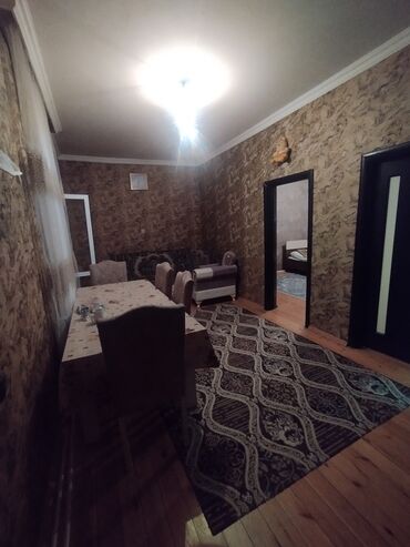 digahda kiraye evler: Sabunçuda vağzala piyada 5 7 dəqalığ məsafədə evə 2 nəfər oğlan otaq