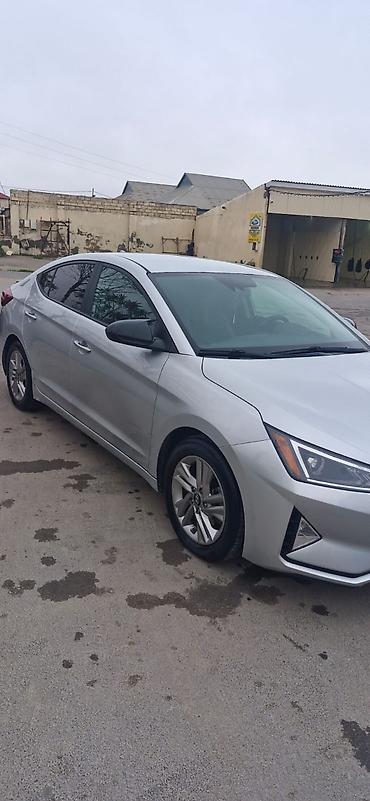 elantra difuzer: Hyundai Elantra sedan – gümüşü rəng, modern dizaynlı ön barmaqlıq və — 2