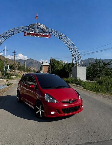 Продажа авто: Honda Fit: 2008 г., 1.5 л, Вариатор, Бензин, Хэтчбэк — 1