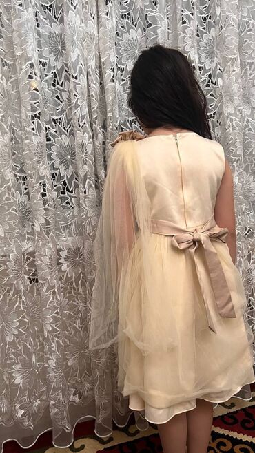 Вечерние платья: Детские вечерные, новогоднии платья. Возраст от 5 до 8 лет. Адрес г — 6