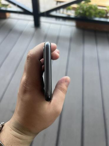 Apple iPhone: IPhone 11, 128 GB, Qara, Face ID — 5