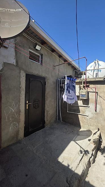 lokbatanda ev satisi: 2 otaqlı heyet evi. Çıxarış. destatiy kruqa yaxın,asvalt qapıya kimi — 1