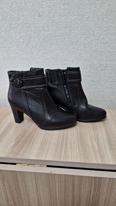обувь зимние: Ботинки и ботильоны 36, цвет - Черный