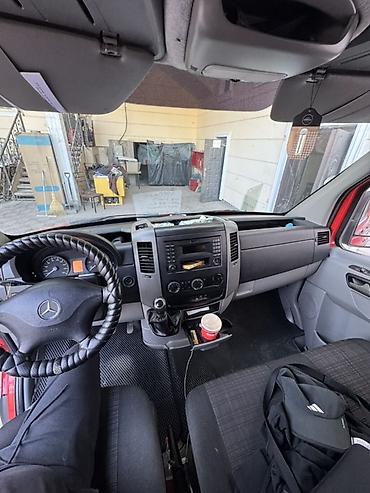 мерседес 814 кабина: Mercedes-Benz Спринтер: 2014 г., 2.2 л, Механика, Дизель, Фургон — 9