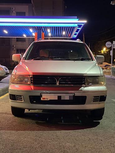 Mitsubishi: Mitsubishi Chariot: 2001 г., 2 л, Автомат, Бензин, Универсал — 4